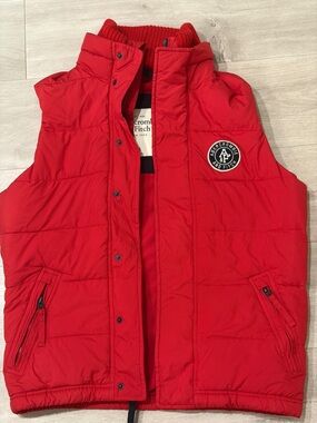 Abercrombie & Fitch Mens Red Puffer Vest